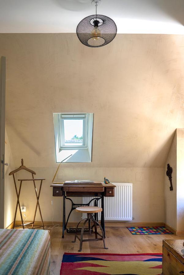 Chambre D'Hotes Chez Artiste Verrier, La Perriere - Perche Exteriér fotografie